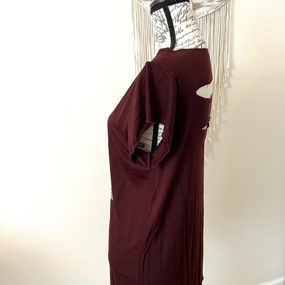 Burgundy Yoga Shirt - Picture 4 of 5